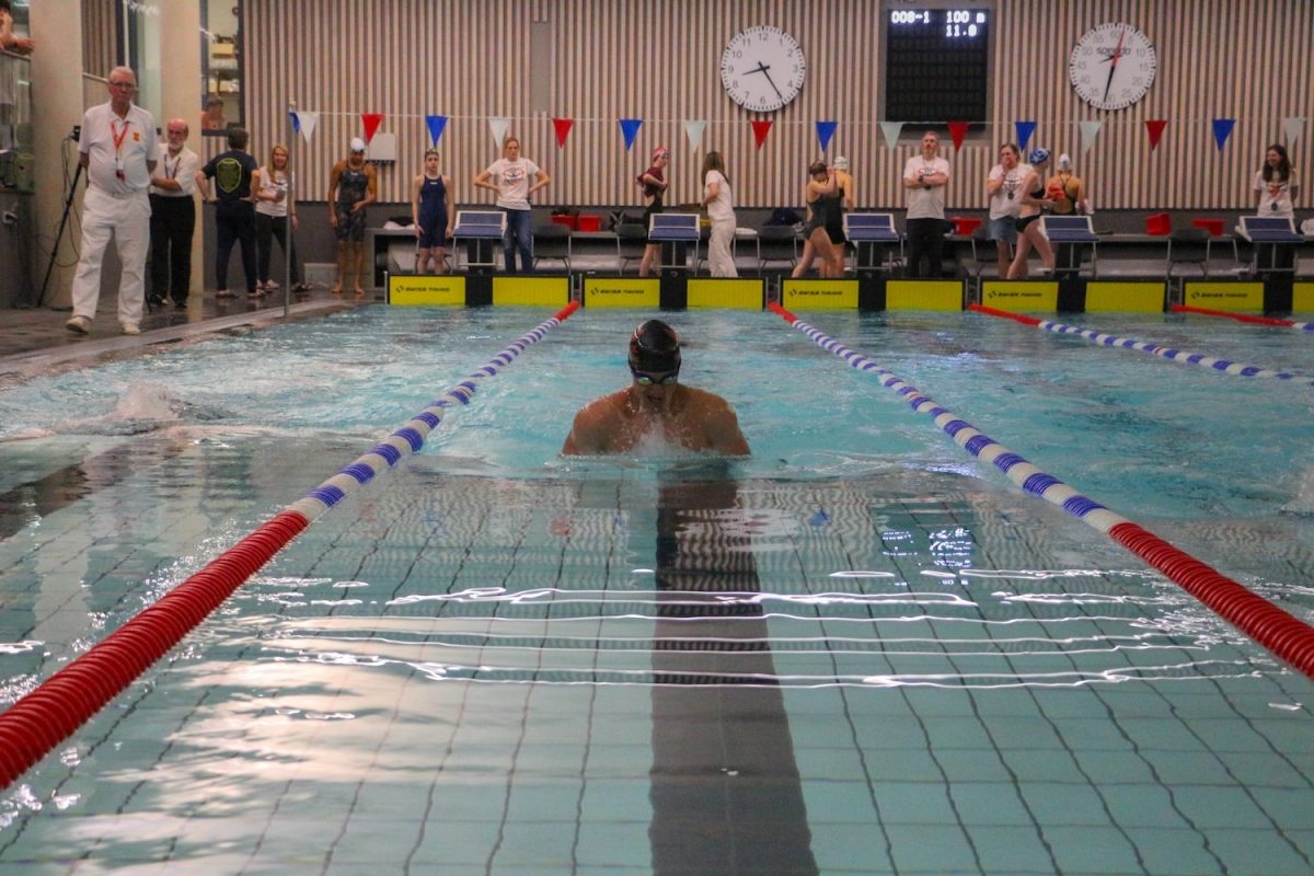 GALLERY School hosts varsity swim ISSTS, place first